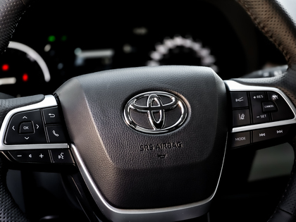 used 2025 Toyota Sienna car, priced at $61,495