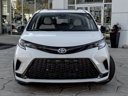 used 2025 Toyota Sienna car, priced at $67,495