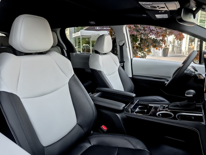 used 2025 Toyota Sienna car, priced at $67,495
