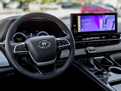 used 2025 Toyota Sienna car, priced at $67,495