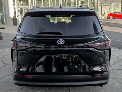 used 2025 Toyota Sienna car, priced at $59,995