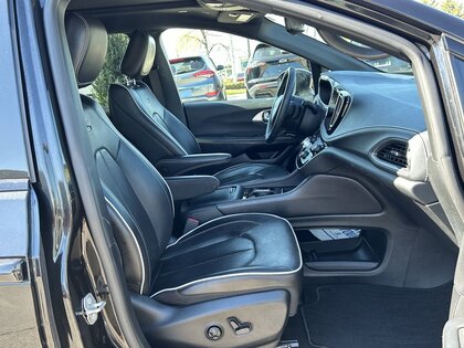 used 2022 Chrysler Pacifica car, priced at $38,995