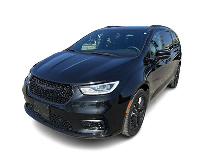 used 2022 Chrysler Pacifica car, priced at $38,995