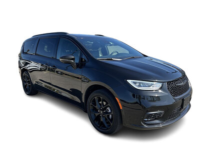 used 2022 Chrysler Pacifica car, priced at $38,995