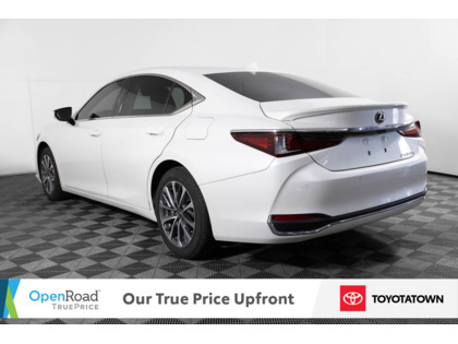 used 2024 Lexus ES 300h car, priced at $50,998