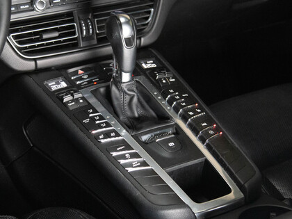 used 2019 Porsche Macan car