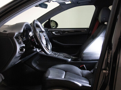 used 2019 Porsche Macan car
