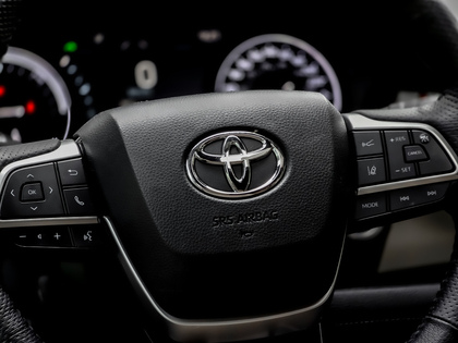 used 2022 Toyota Sienna car, priced at $59,495