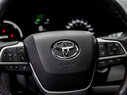 used 2024 Toyota Sienna car, priced at $65,995