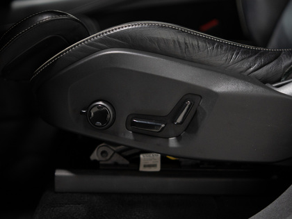 used 2018 Volvo XC90 car, priced at $28,900