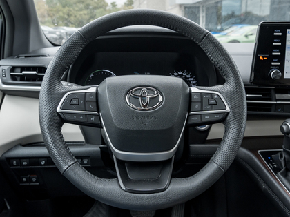 used 2024 Toyota Sienna car, priced at $53,993