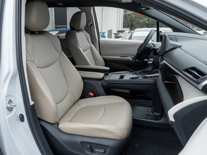 used 2024 Toyota Sienna car, priced at $53,993