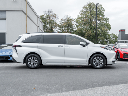 used 2024 Toyota Sienna car, priced at $53,993