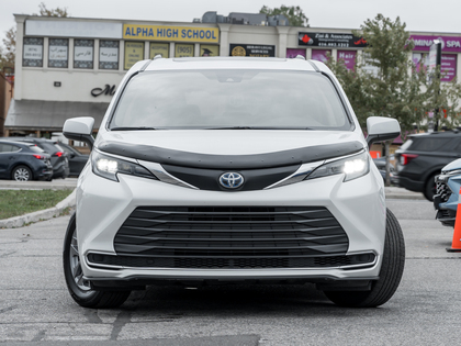 used 2024 Toyota Sienna car, priced at $53,993