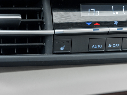 used 2024 Toyota Sienna car, priced at $53,993