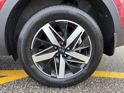 used 2021 Kia Sorento car, priced at $26,495