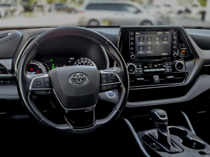 used 2020 Toyota Highlander car, priced at $43,995