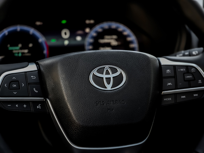 used 2025 Toyota Grand Highlander car, priced at $67,495