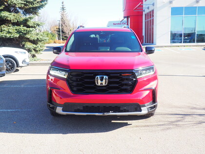 used 2025 Honda Pilot car, priced at $59,900