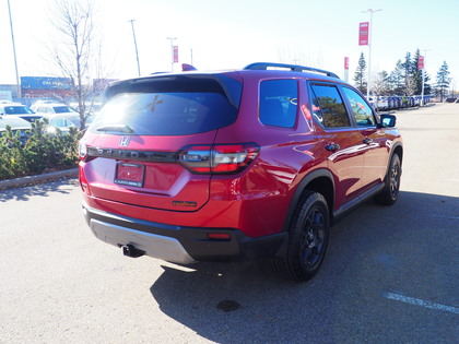 used 2025 Honda Pilot car, priced at $59,900