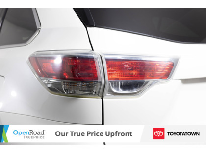 used 2015 Toyota Highlander car, priced at $25,998