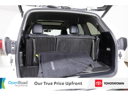 used 2015 Toyota Highlander car, priced at $25,998