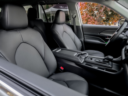 used 2025 Toyota Grand Highlander car, priced at $65,495