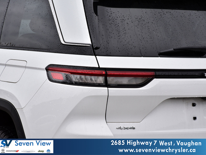 used 2022 Jeep Grand Cherokee car, priced at $39,910