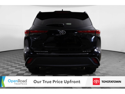 used 2023 Toyota Highlander car, priced at $52,998