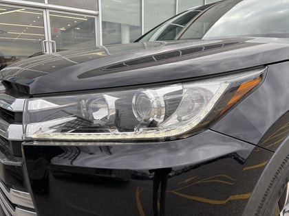 used 2019 Toyota Highlander car, priced at $35,995