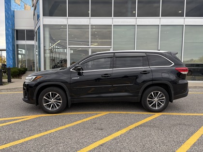 used 2019 Toyota Highlander car, priced at $35,995