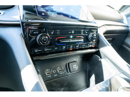 used 2023 Jeep Grand Cherokee L car, priced at $34,988