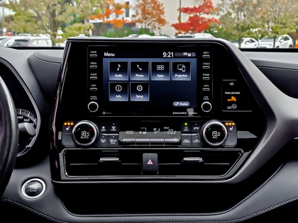 used 2021 Toyota Highlander car, priced at $41,995