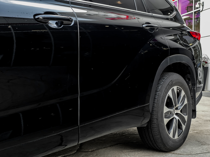 used 2021 Toyota Highlander car, priced at $41,995