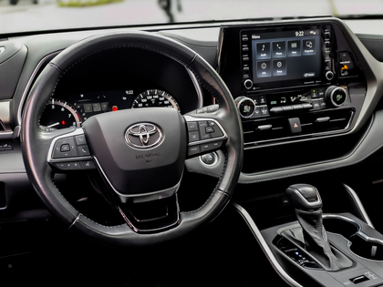 used 2021 Toyota Highlander car, priced at $41,995