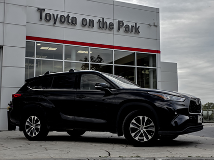 used 2021 Toyota Highlander car, priced at $41,995