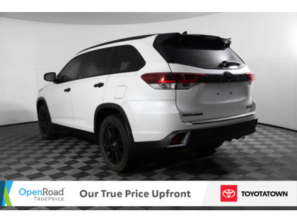 used 2019 Toyota Highlander car, priced at $40,998