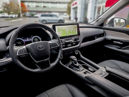 used 2025 Toyota Grand Highlander car, priced at $66,795