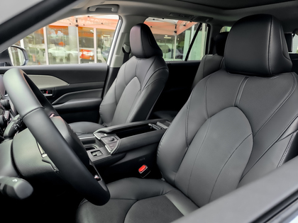 used 2025 Toyota Grand Highlander car, priced at $66,795