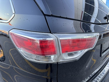 used 2016 Toyota Highlander car, priced at $23,995