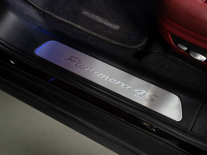 used 2020 Porsche Panamera car, priced at $77,900