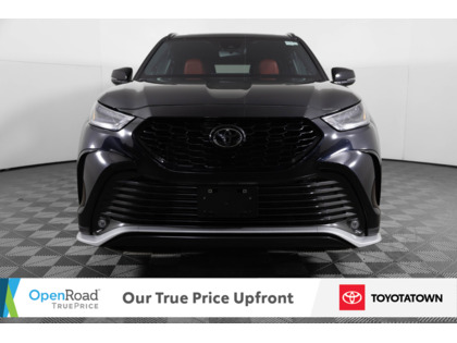 used 2024 Toyota Highlander car, priced at $49,998