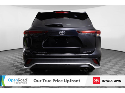 used 2024 Toyota Highlander car, priced at $49,998