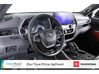 used 2024 Toyota Highlander car, priced at $49,998