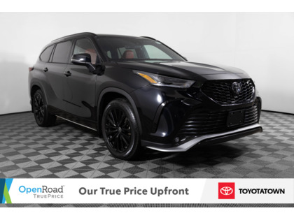 used 2024 Toyota Highlander car, priced at $49,998