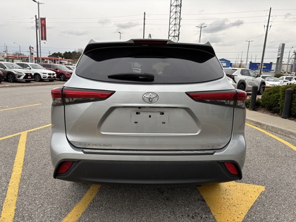 used 2020 Toyota Highlander car, priced at $32,995