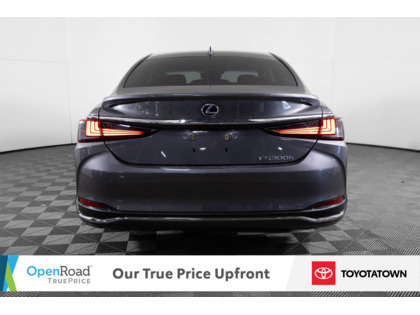 used 2021 Lexus ES 300h car, priced at $29,798