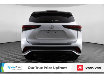 used 2024 Toyota Highlander car, priced at $53,298