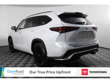 used 2024 Toyota Highlander car, priced at $53,298