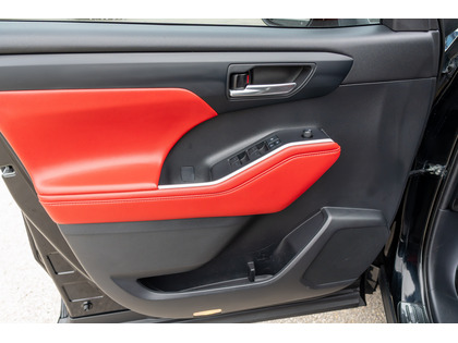 used 2021 Toyota Highlander car, priced at $48,988